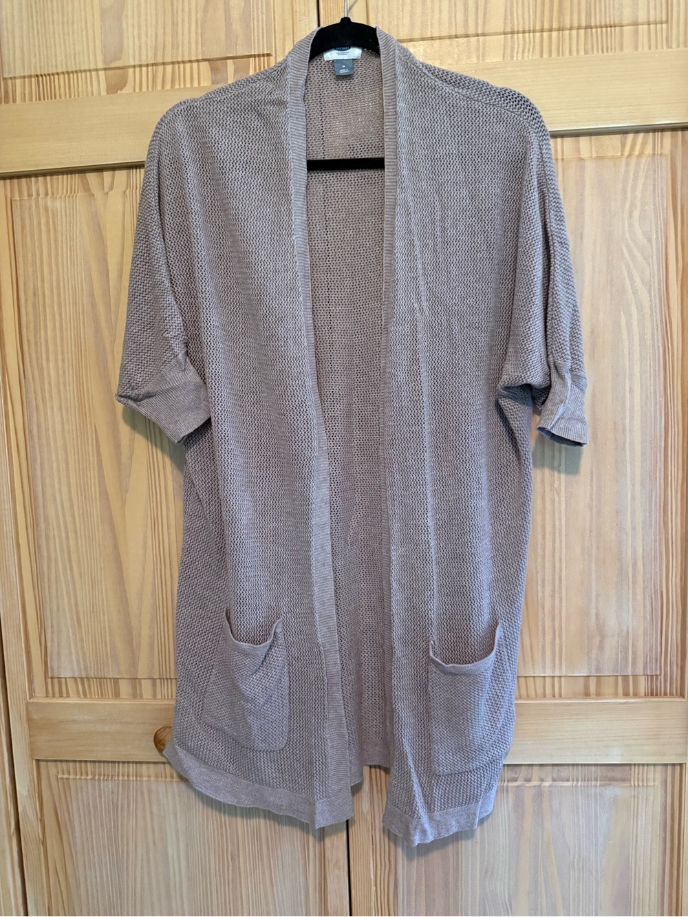 Old Navy Open-Front Taupe Short-Sleeve Cardigan with Pockets